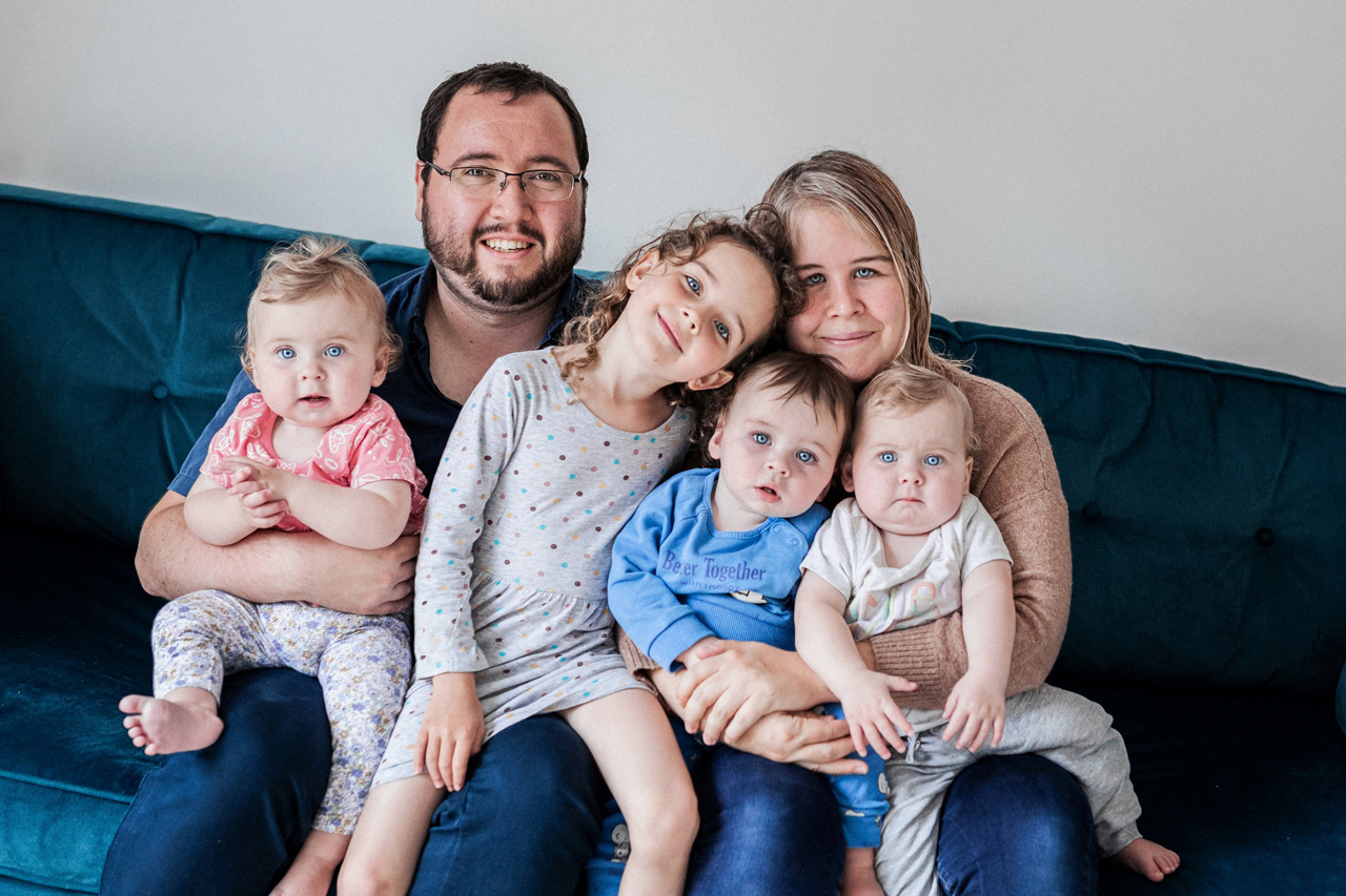 Owen-&-Katie-Furnell-with-children-Freya,-Lilly,-Rowan-and-Primrose