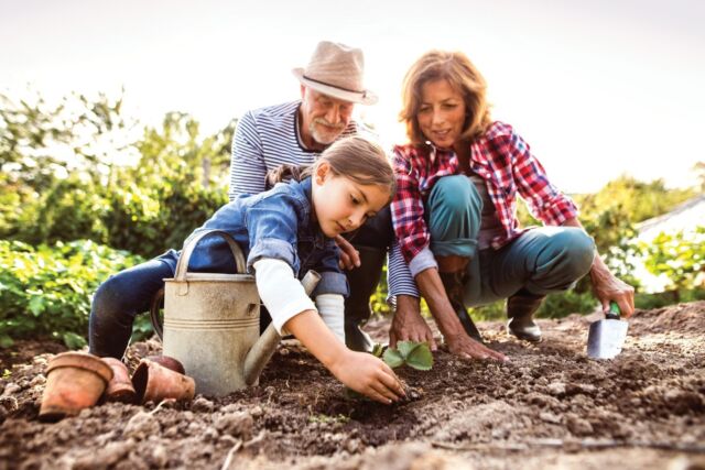 Happy National Gardening Week 🌸🌻 What better way to celebrate the joy of gardening than getting the whole family involved? ⁠
We'd love to see your family's gardening adventures, so be sure to tag us in your photos and stories.⁠
⁠
#NationalGardeningWeek #familygardening #gardenlove