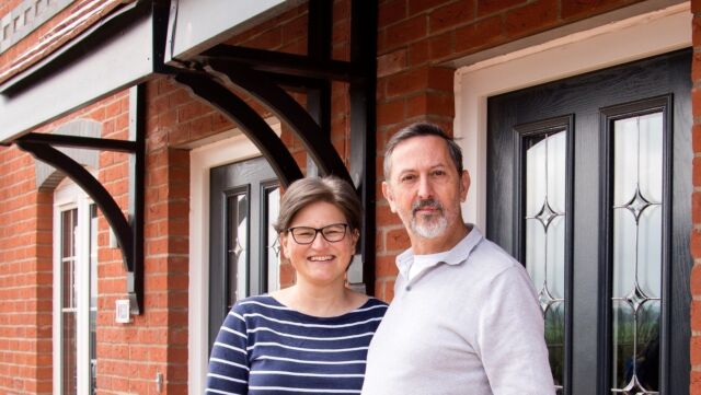 We're excited to welcome cat-lovers Ian Paterson and his wife Laura Paterson-Groen as they embark on a purrfect new chapter. It's a story which spans countries and meows, from Switzerland to Herefordshire! Hoping your new home will be filled with endless purrs of happiness 😻🏡⁠
⁠
#NewChapter #CatLovers #HomeSweetHome