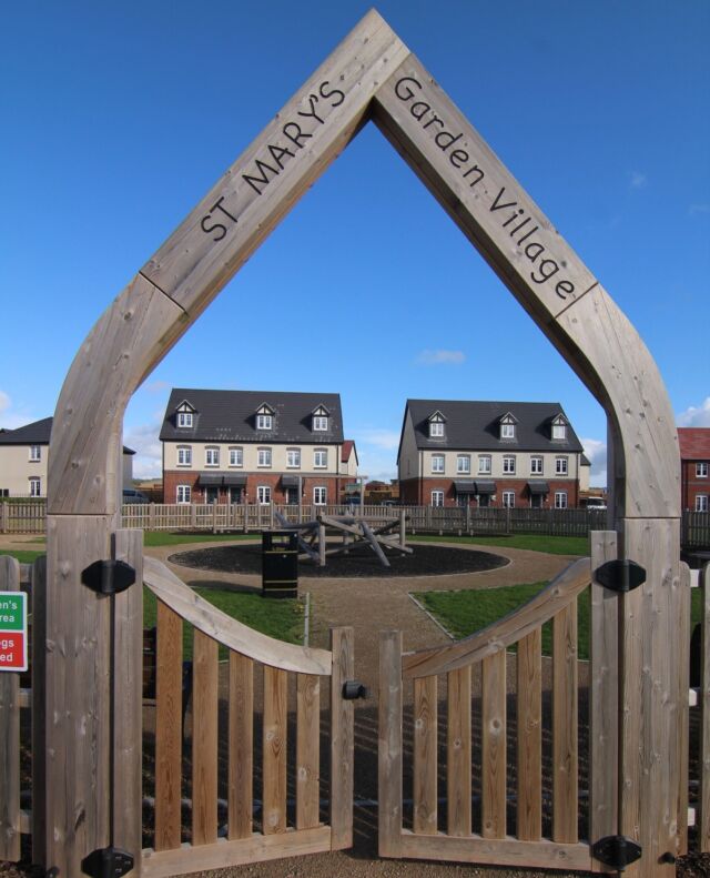 📷️ We love this photo captured by one of the team at St Mary's Garden Village showcasing the children's play area & those Tetford townhouses!👀⁠
⁠
📍 St Mary's Garden Village